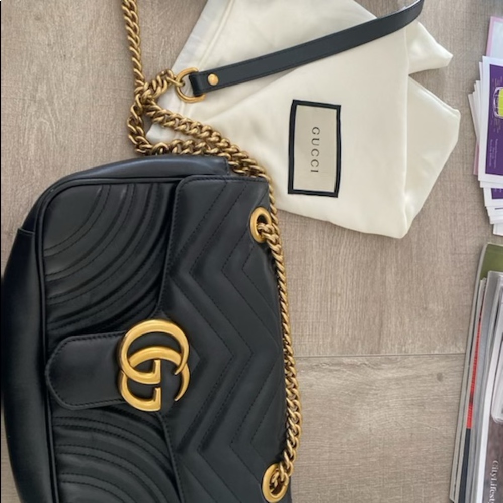 Gucci Matelasse Marmont Sm Shoulder Bag Black Very good condition with dust bag